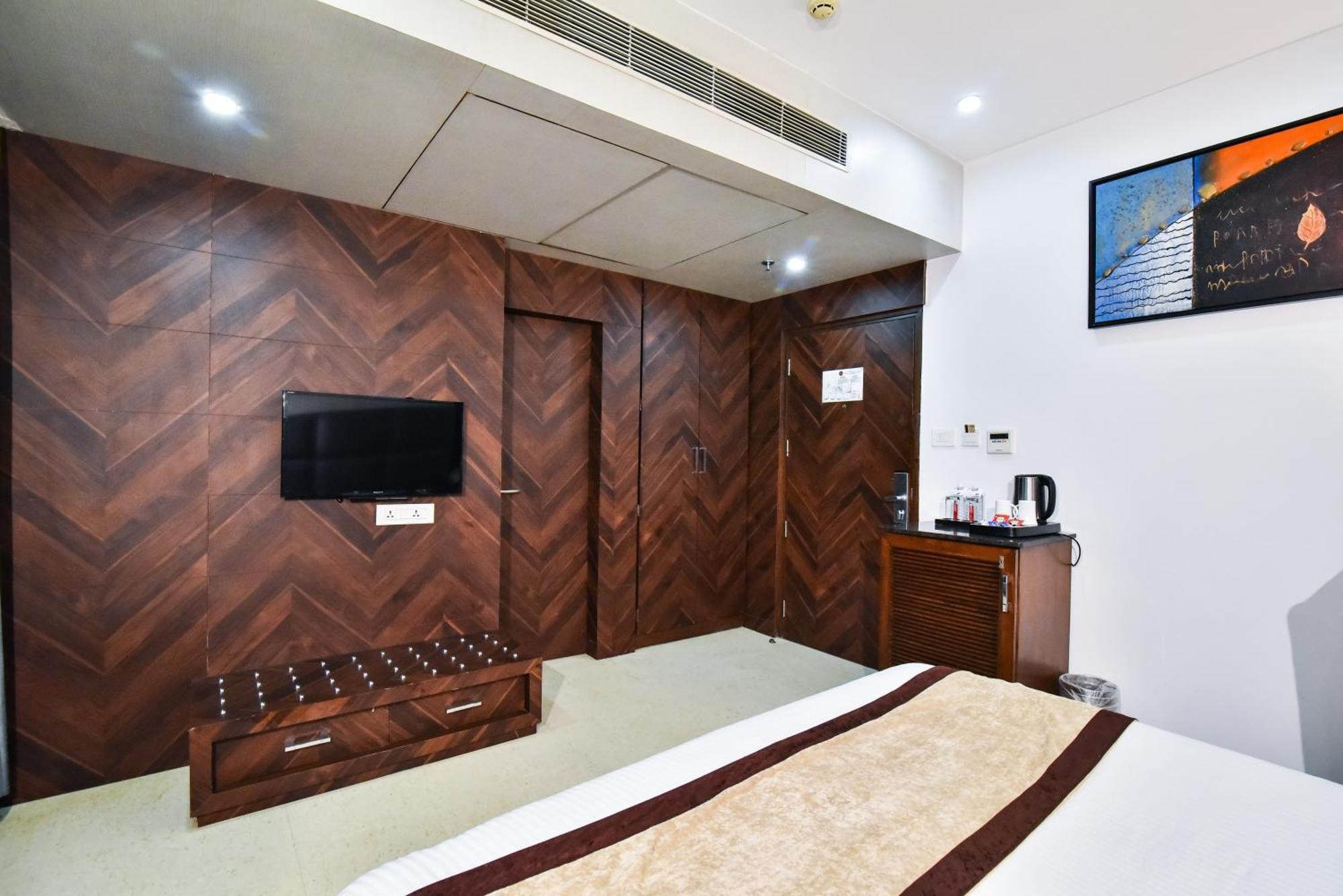 Sawera Grand Hotel Amritsar Exterior foto