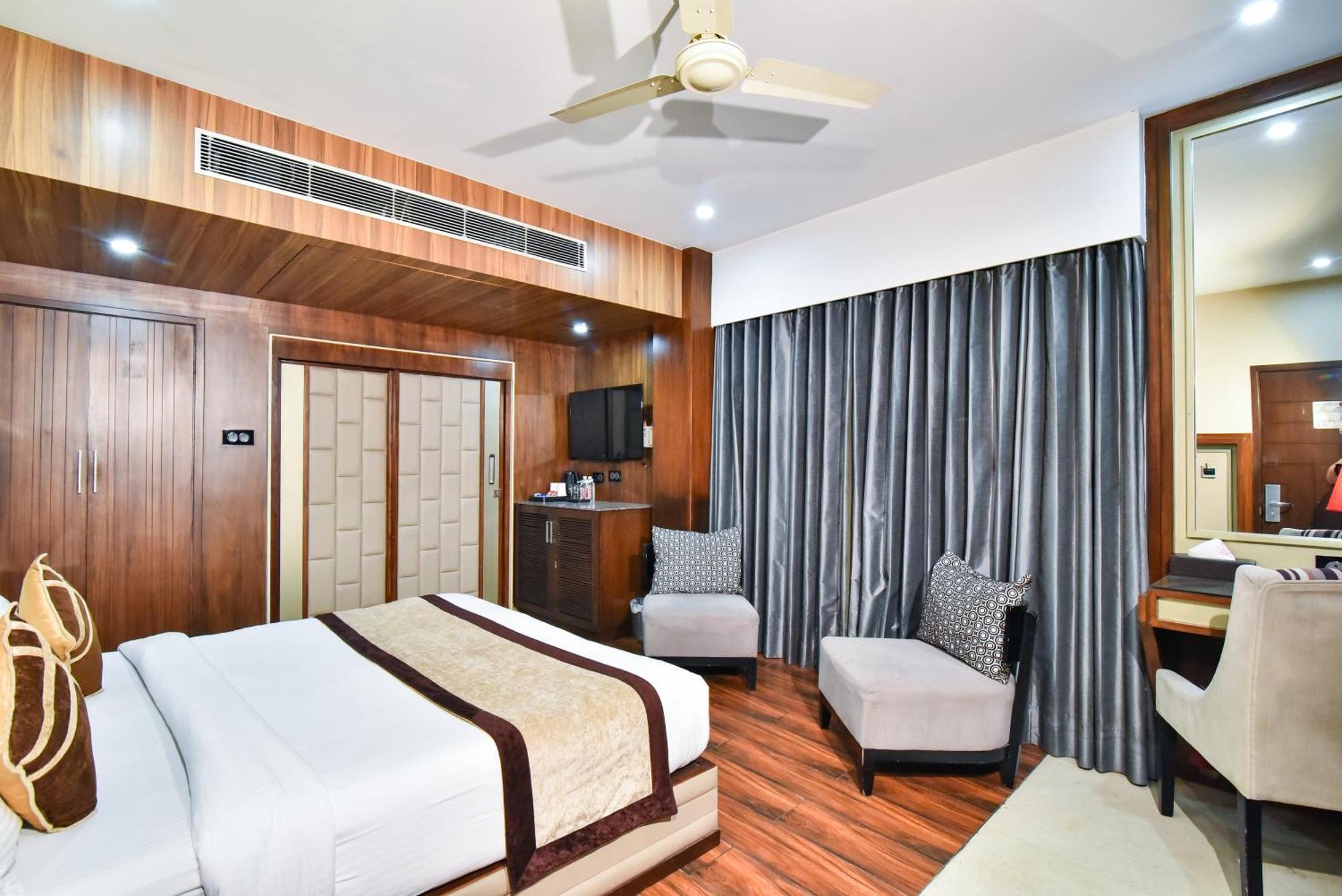 Sawera Grand Hotel Amritsar Exterior foto